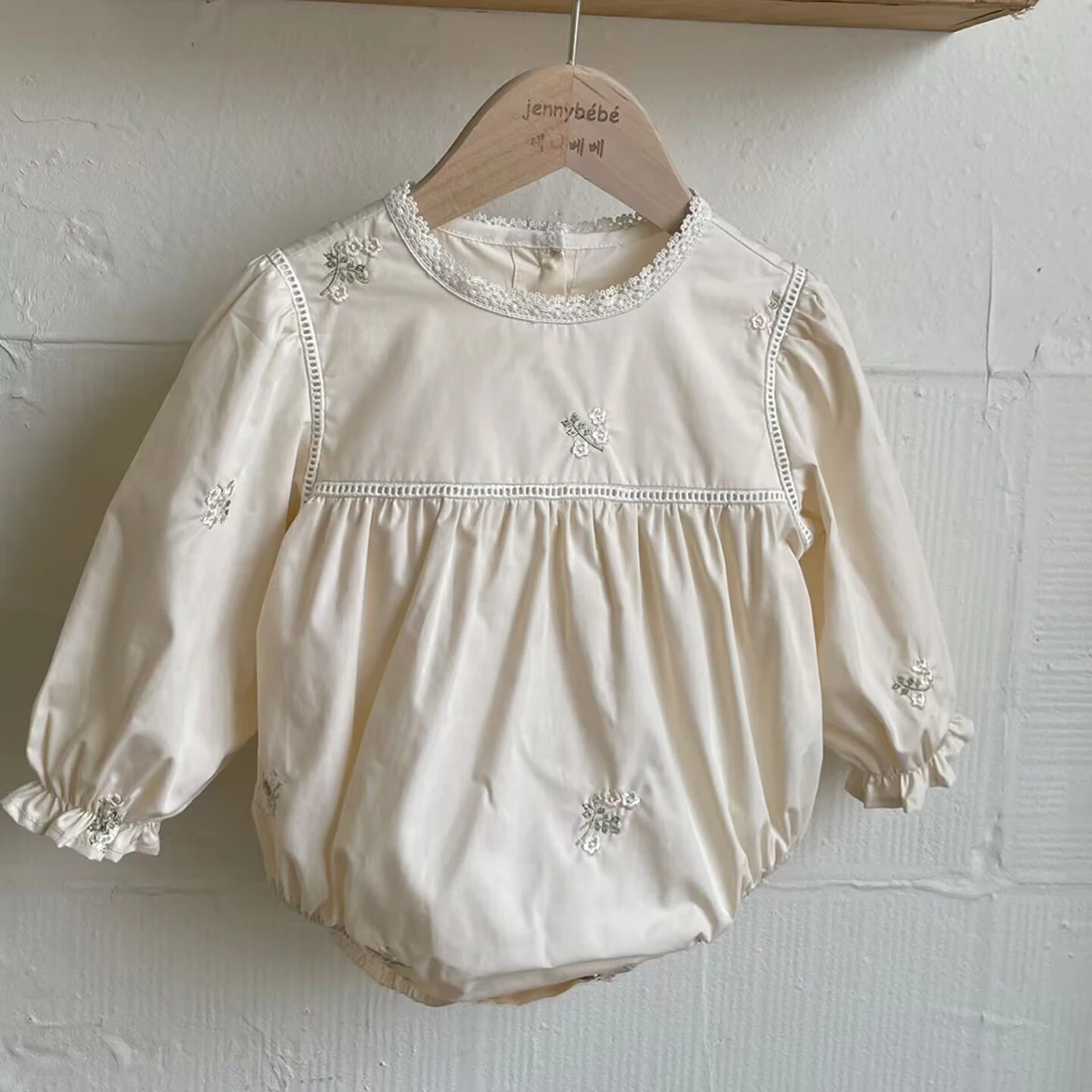 Baby meisjes geborduurde bloem - Newborn Baby Girl Romper Floral recensie en prijs